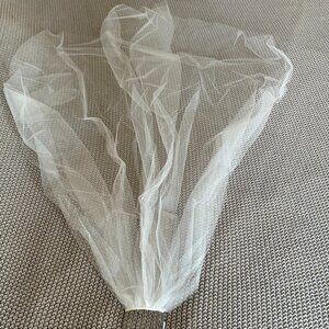 Fingertip shimmer veil - Erica Koesler - 40in